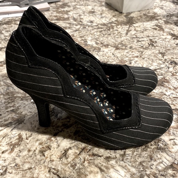 Ruby Shoo Heels - Picture 3 of 4